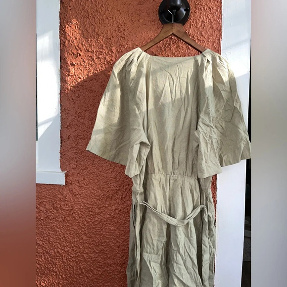 Express l NWT Linen-Blend Button Up Tie Waist Romper Elm Green Size Large - Picture 5 of 6